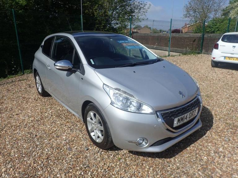 2014 Peugeot 208 1.2 VTi Style 3dr HATCHBACK PETROL Manual
