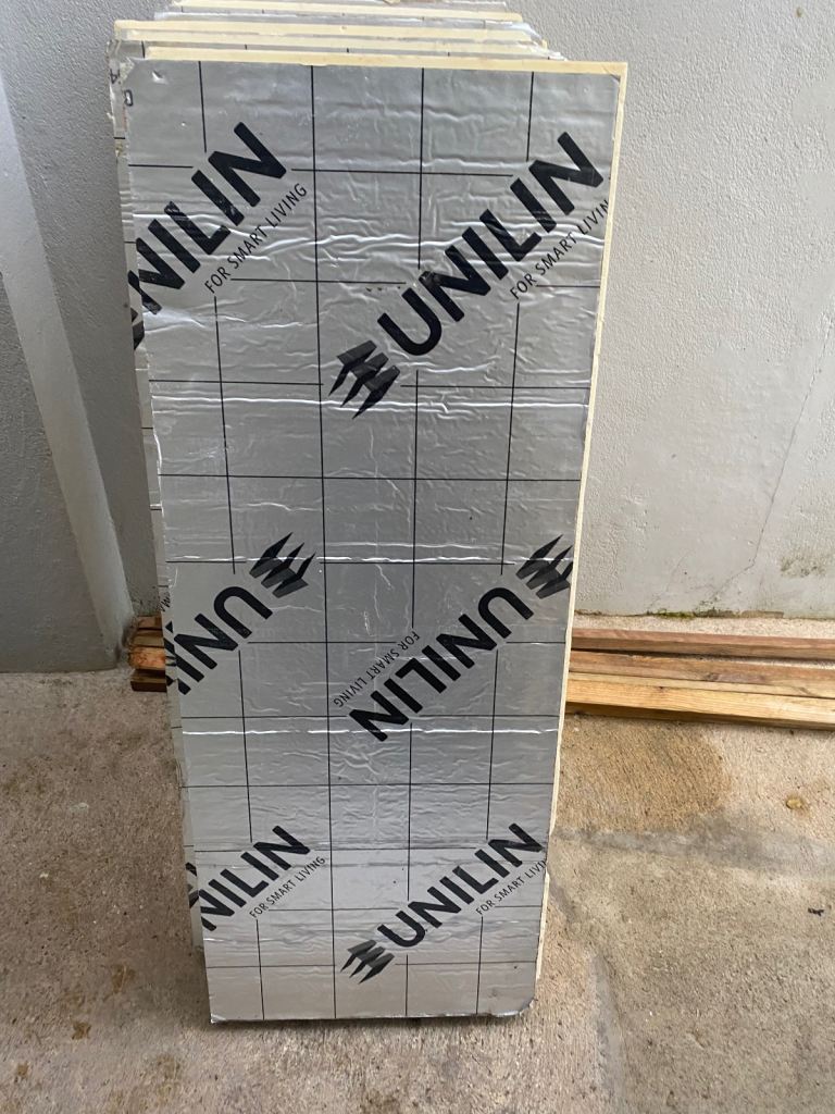 Foil backed cavity insulation (6 sheets) 