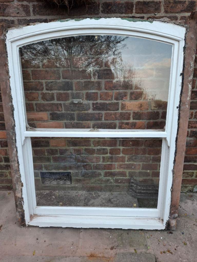 Reclaimed timber sash window 
