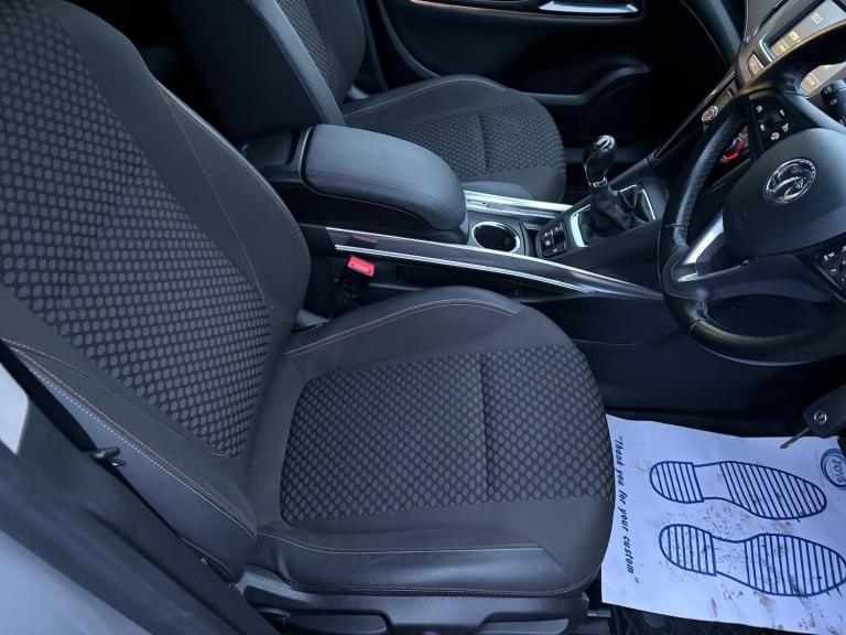 2017 Vauxhall Zafira 2.0 CDTi Tech Line Nav 5dr MPV DIESEL Manual