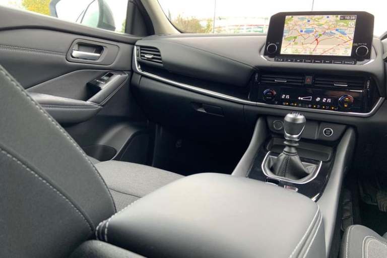 2021 Nissan Qashqai 1.3 DiG-T MH N-Connecta [Glass Roof] 5dr Manual Hatchback Petrol Manual