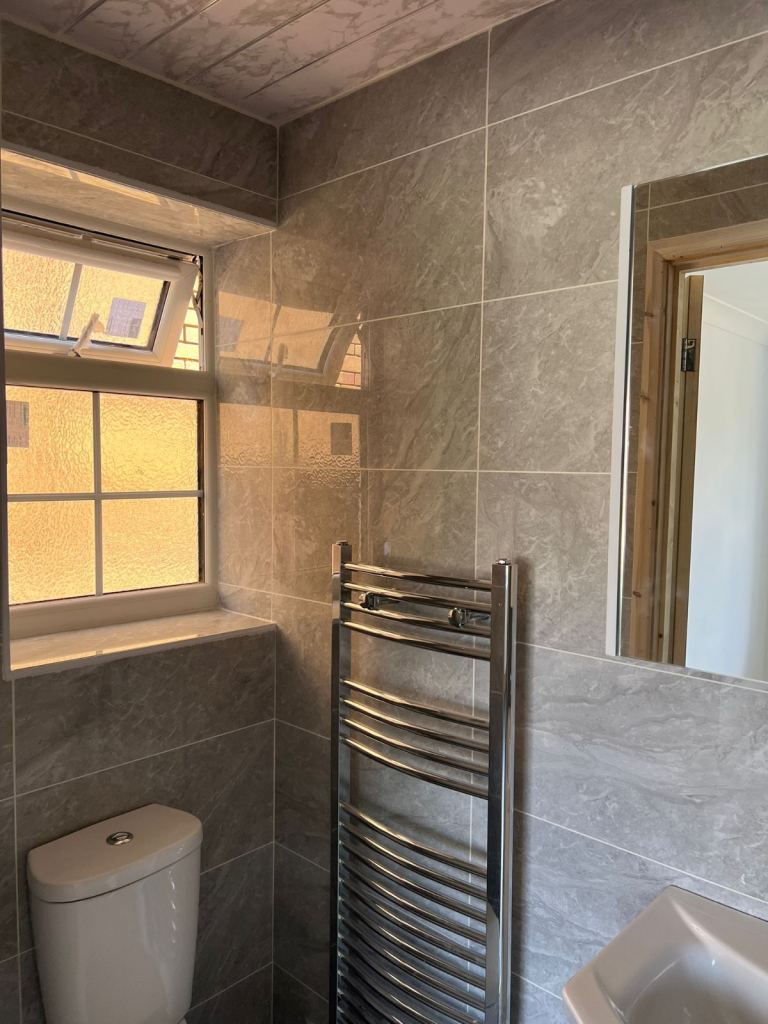 DOUBLE ROOM WITH EN SUITE FOR RENT IN FAR BLETCHLEY, MK3.