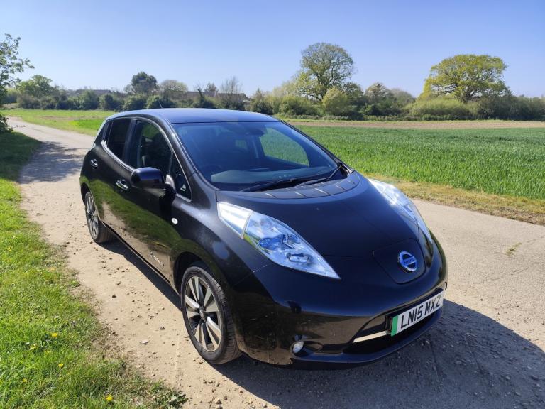 2015/15 NISSAN LEAF 24kWh TEKNA AUTO, TOP SPEC, NEW MOT, GOOD BATTERY SOH