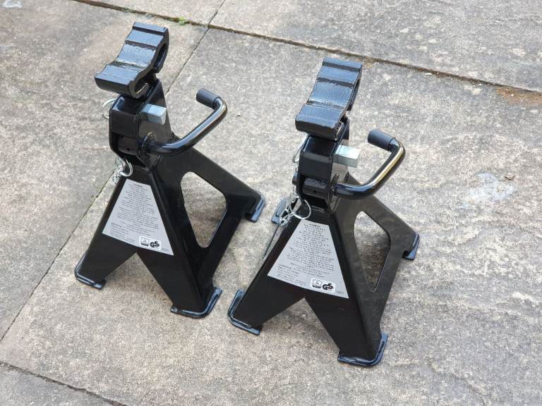 Halfords Advanced 2 Tonne Ratchet Axle Stands