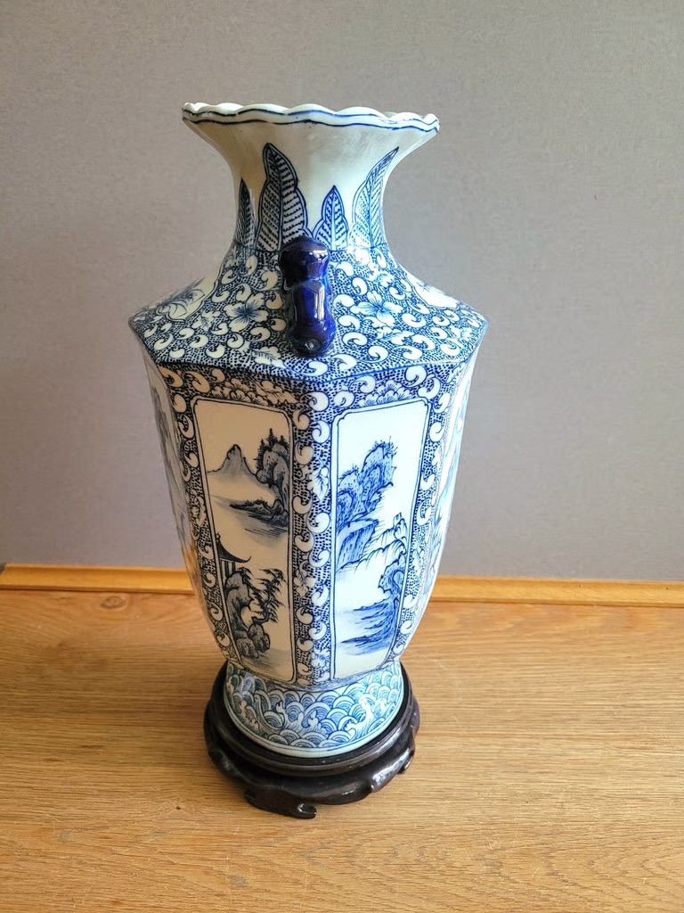 Antique Style Blue & White Chinese Vase