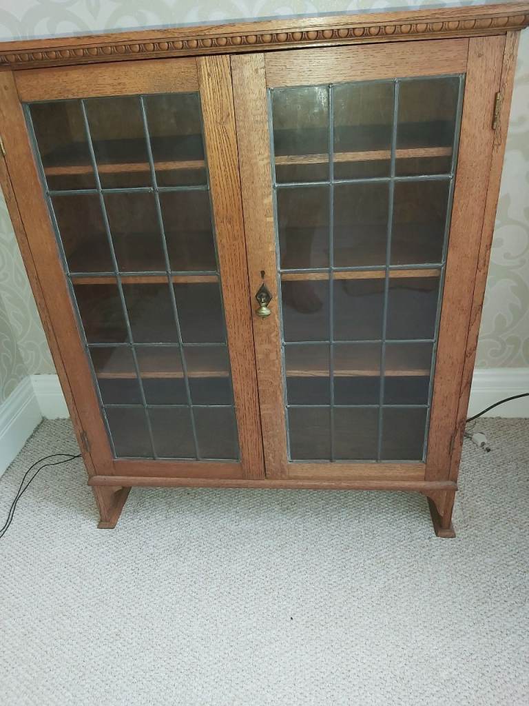 Glass cabinet 