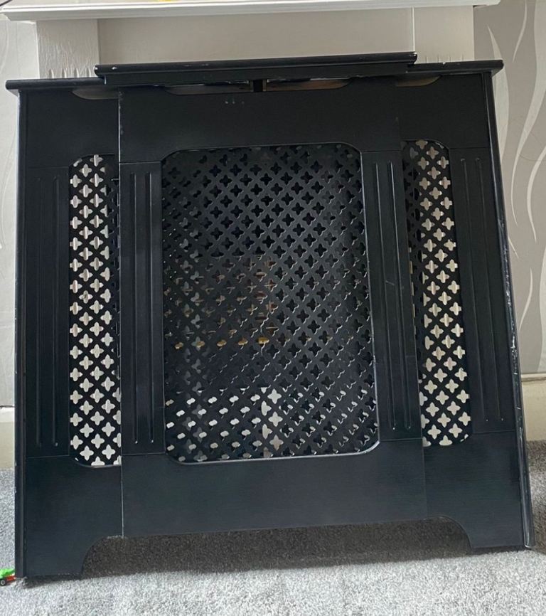 Black radiator cover 