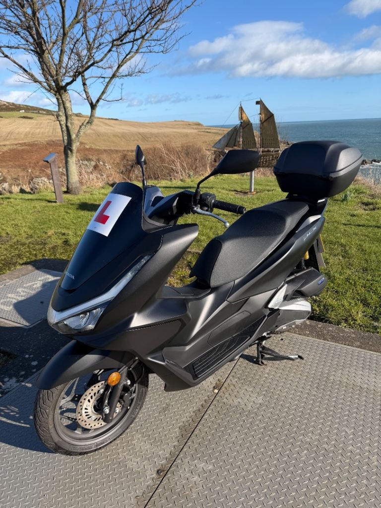 🔥 2025 Honda PCX125 – New TFT Display & Honda 35L Top Box – Save £££ vs New!!!