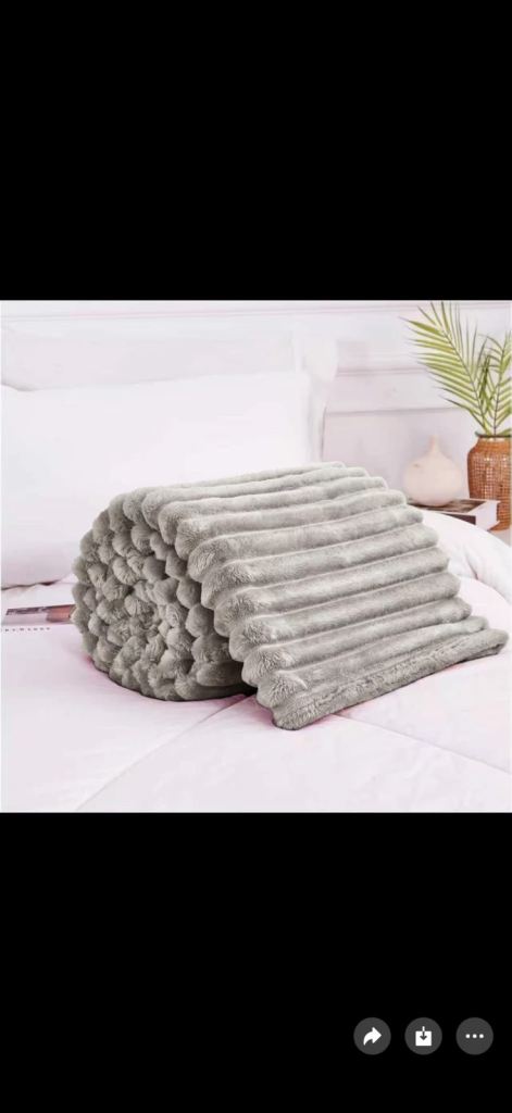 Wholesale New Plush Ribbed Blanket – Super Soft and Cosy