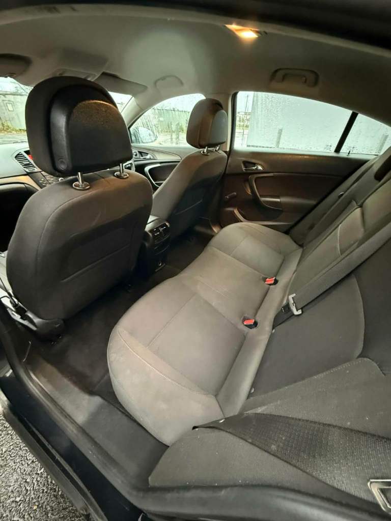 Vauxhall, INSIGNIA, Hatchback, 2012, Manual, 1796 (cc), 5 doors