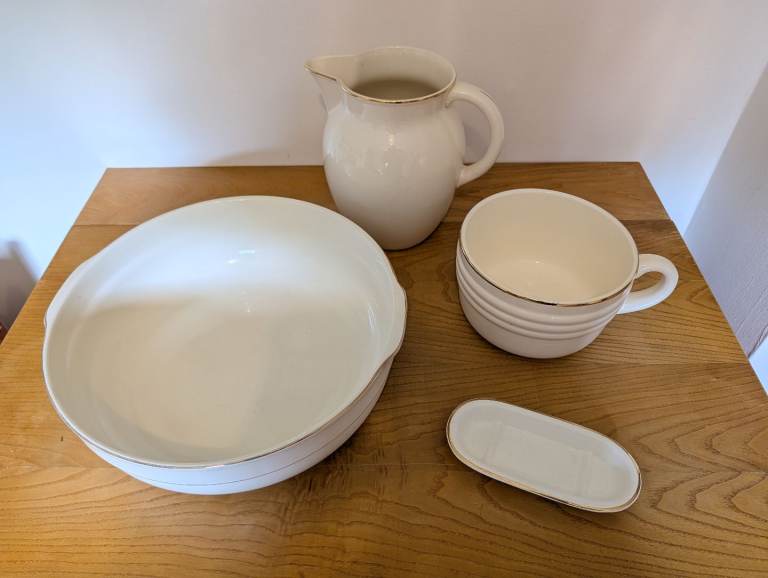 Vintage 1950s Villeroy and Boch four piece wash set