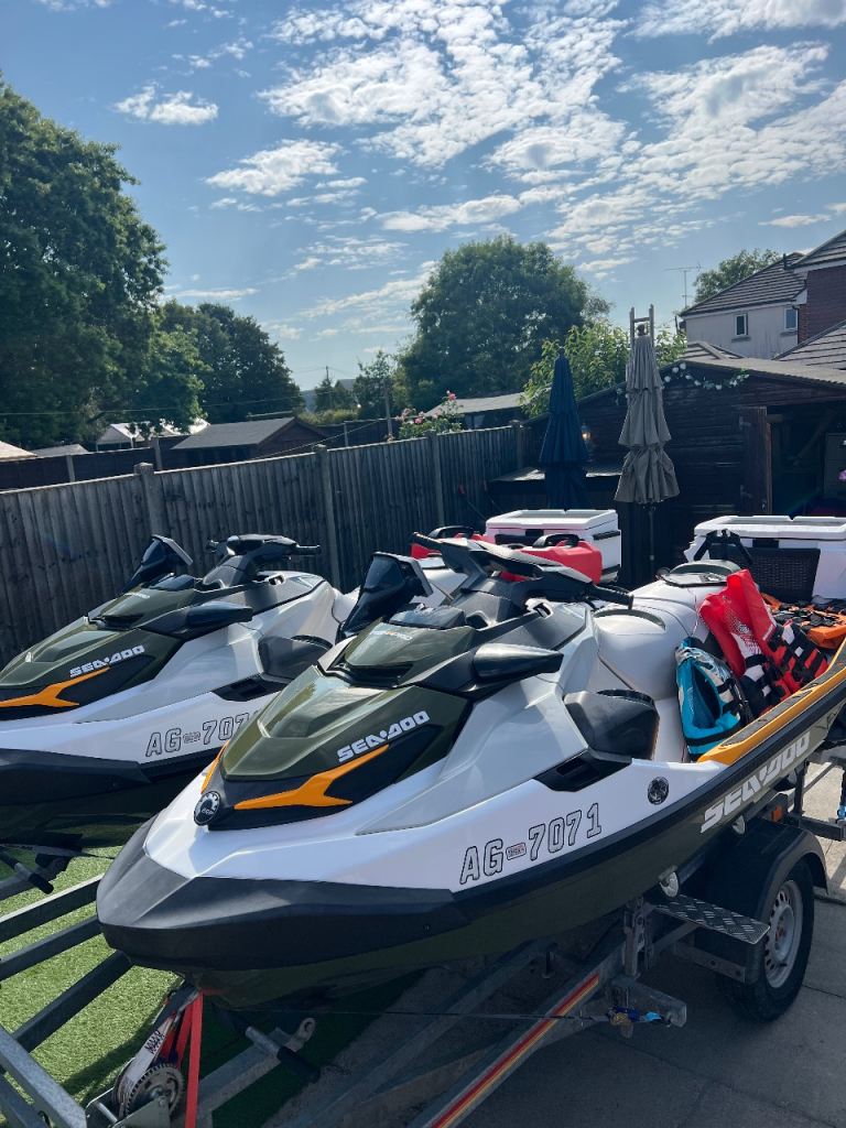 Pair of 2019 Seadoo fish pro loads off extras