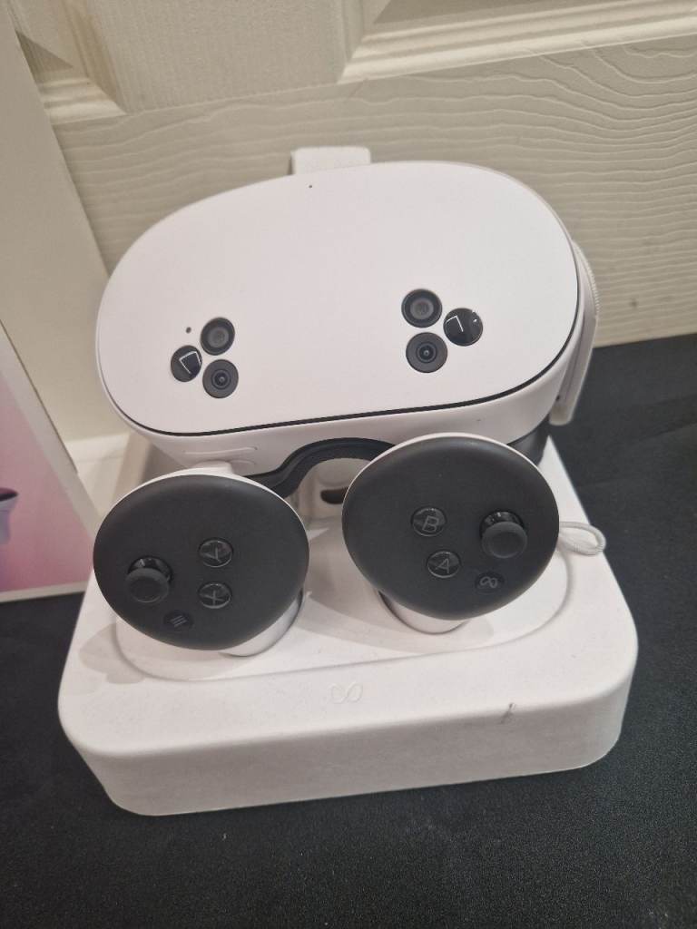 Meta Quest 3S VR Headset 128GB - As Good As New