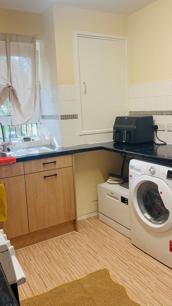 3 bedroom looking for another 3 or 4 bedroom in South East London 
