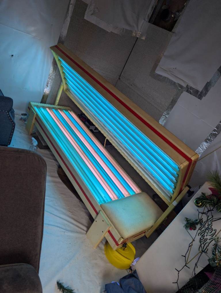 Sunbed Canopy & Base Unit – Fair Condition
