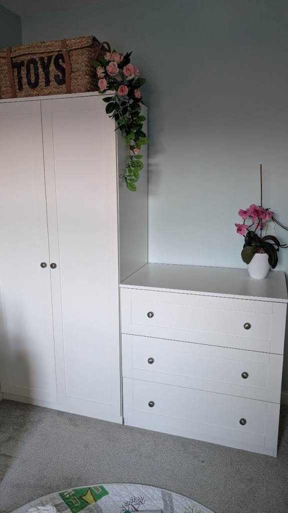 Silver Cross Bromley White Chest of Drawers and Wardrobe 