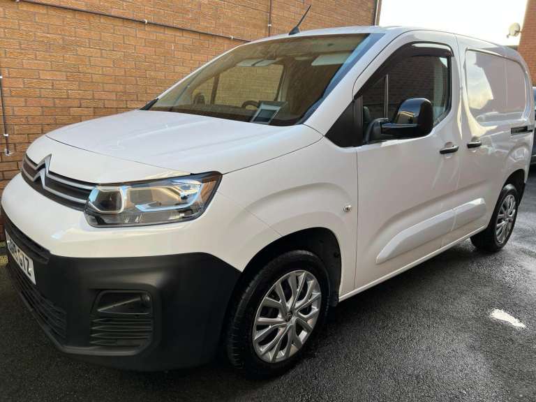 CITROEN BERLINGO 1.6 HDI VAN  -  19 REG -  NEWER SHAPE - FULL MOT -  VGC  -  3 SEATER  -  FSH 