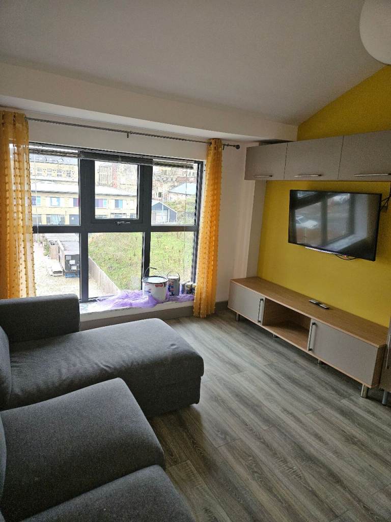 Fully furnished one bedroom flat including all bills excluding council tax 