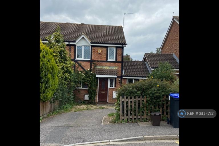 3 bedroom house in Wilmot Road, Burnham, SL1 (3 bed) (#2834727)