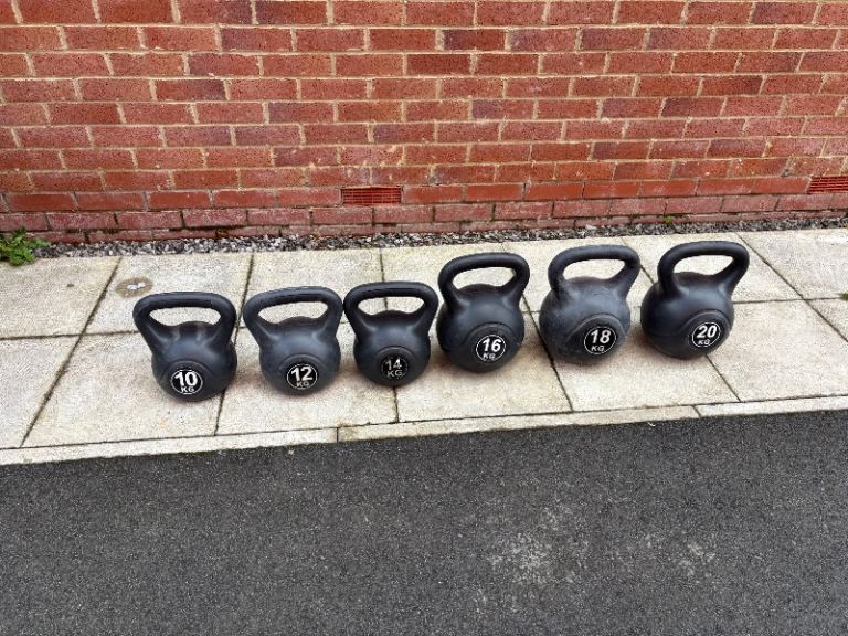 Set of 6 Kettlebells – 10kg to 20kg, Black, Good Condition