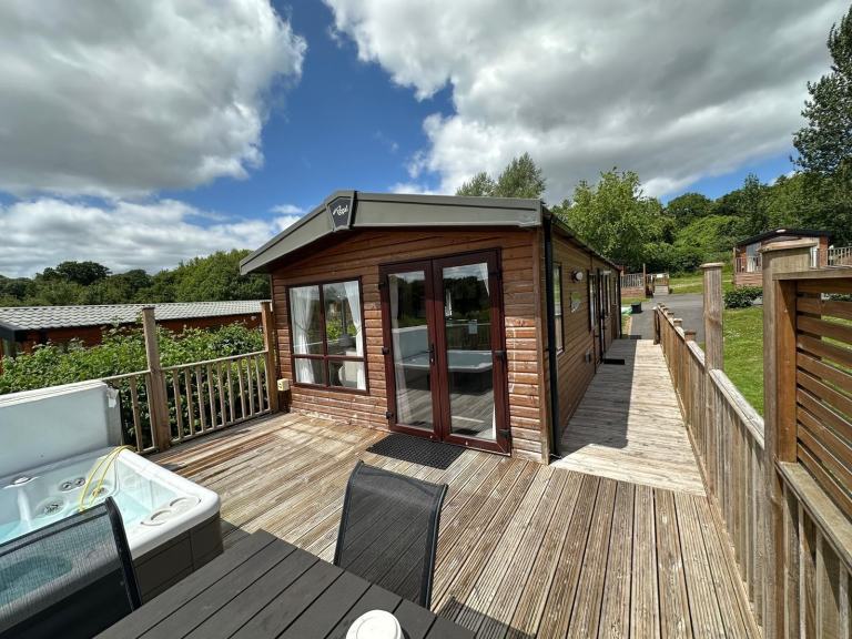 Carnaby Helmsley Lodge