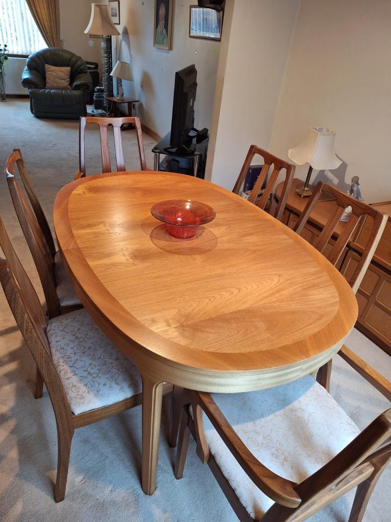 Dining room set - absolute bargain 