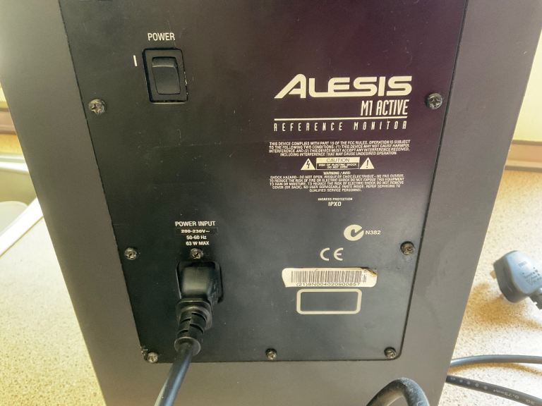 Alesis M1 Active Reference Monitor - Good Condition
