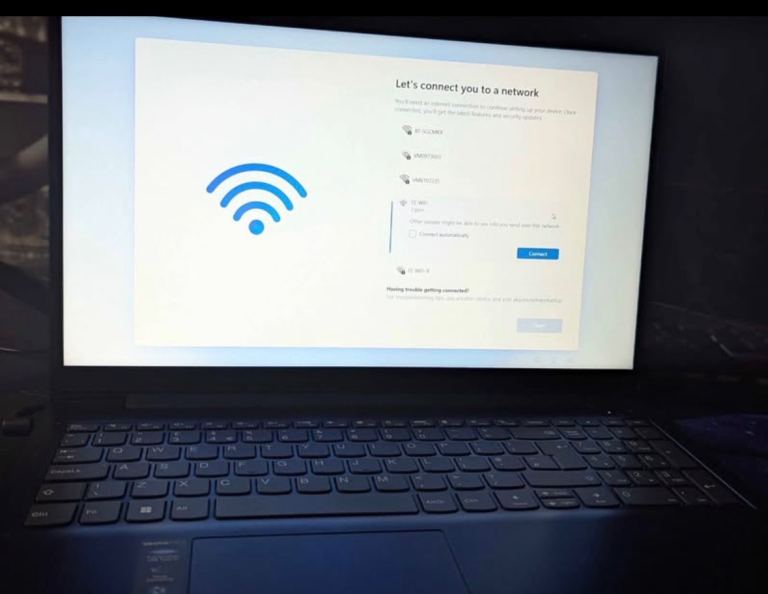 Lenovo IDEAPADr 3i (15.7) (With Charger,Laptop Case)