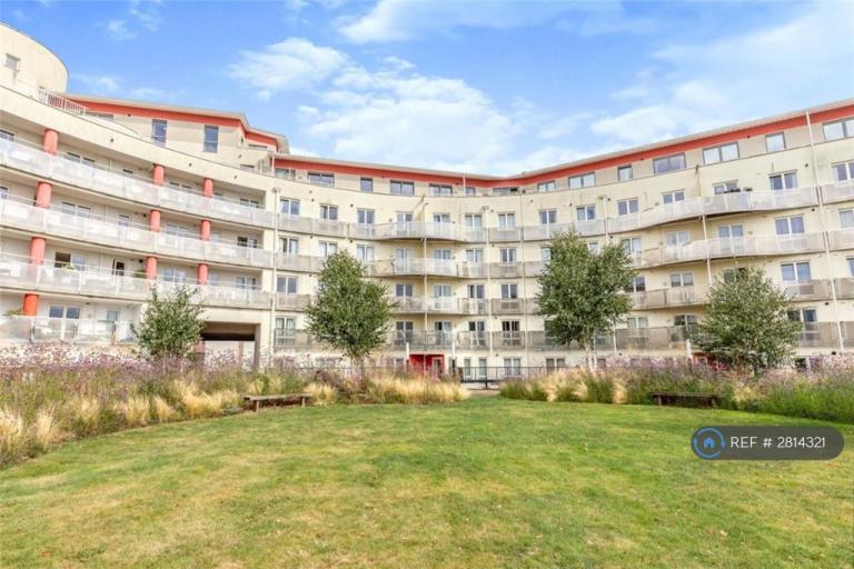 1 bedroom flat in The Crescent, Bristol, BS1 (1 bed) (#2814321)