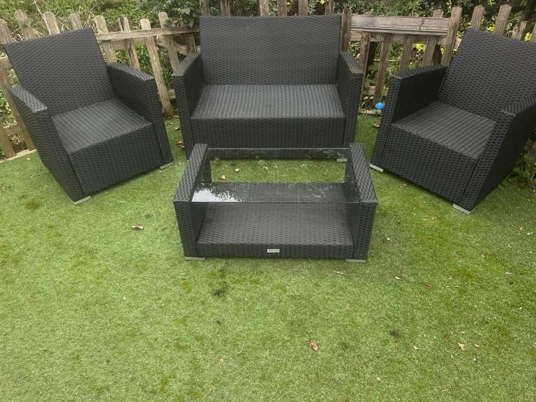 Outdoor rattan furniture set 