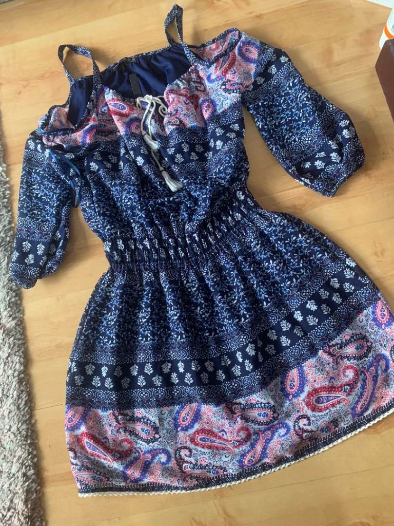 Attractive NEW dress/top with tag, size 10/12
