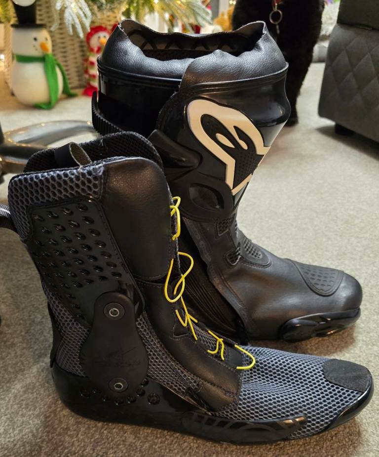 Super R tech boots