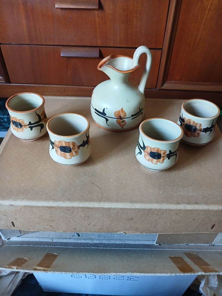 Vintage Ceramic Jug and 4 Cups Set – Cream with Floral Design