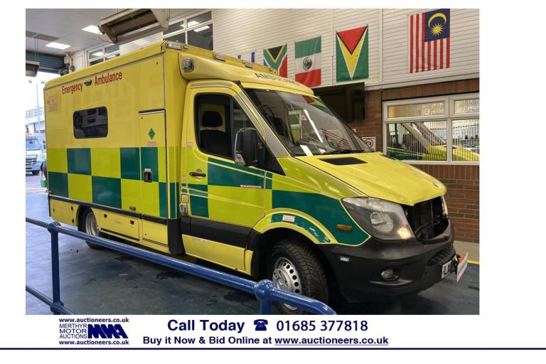 2015 Mercedes-Benz Sprinter 3.0CDI 190PS AUTO MACNEILLE BODY AMBULANCE C/W STRETCHER AND LIFT ---...