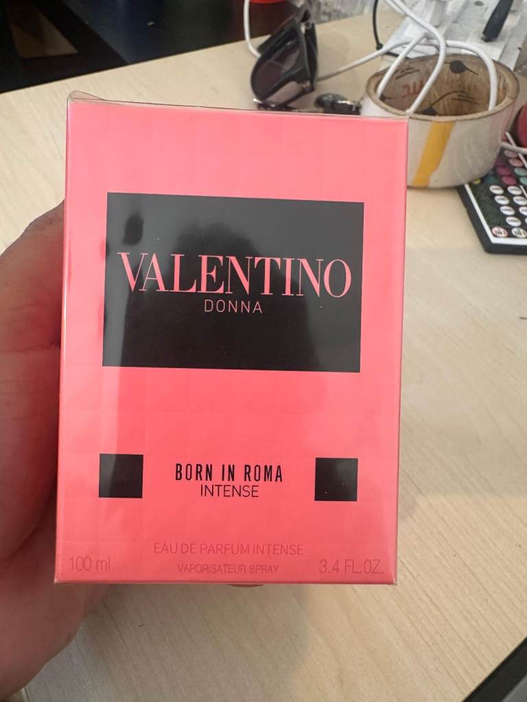 Valentino Donna Born in Roma Intense – Unopened Fragrance