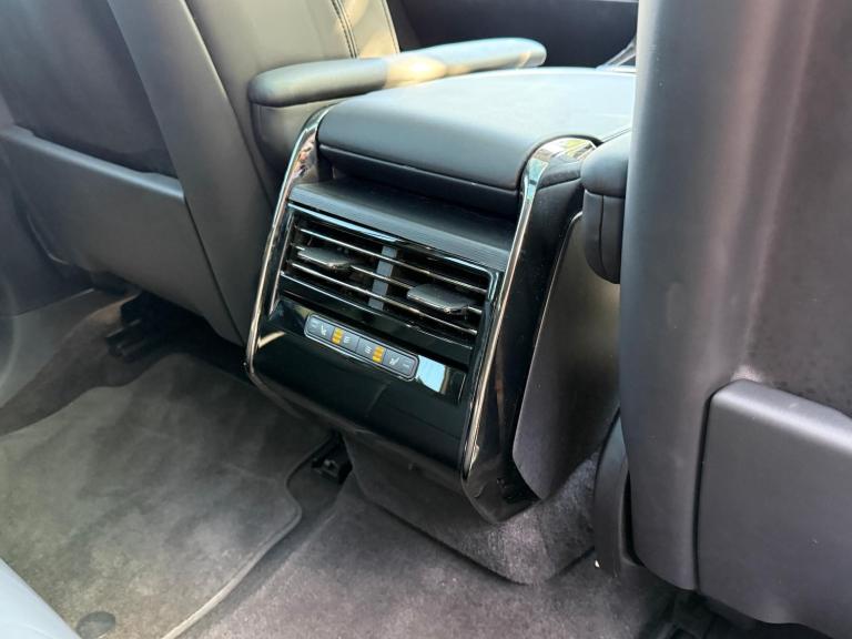 2024 Land Rover Range Rover Sport 3.0 D300 MHEV Dynamic SE SUV 5dr Diesel Auto 4WD Euro 6 (s/s) (...