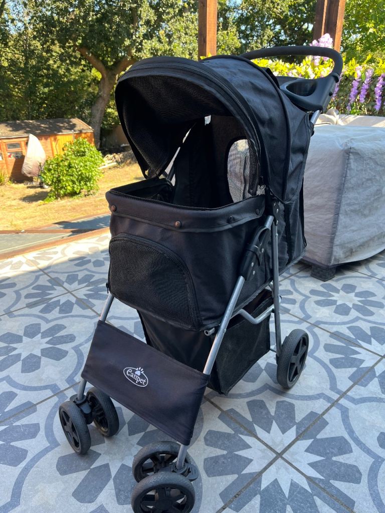 Dog Pram VGC Black with rain cover 
