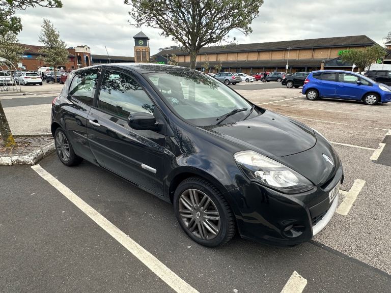 2011 Renault Clio 1.2 Petrol 3 Door Manual –New Clutch/Brakes & Michelin Tyres & Long MOT