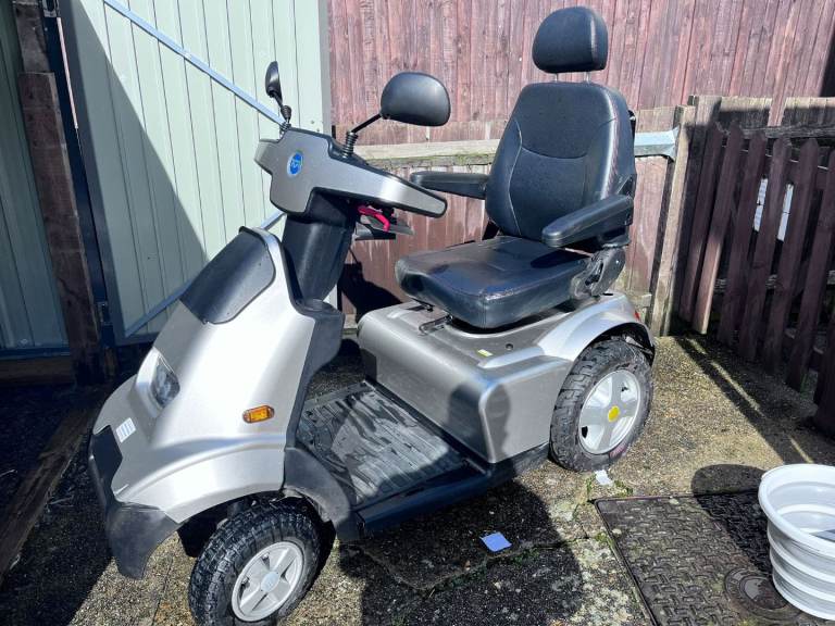 Disabled scooter (Breeze 4)