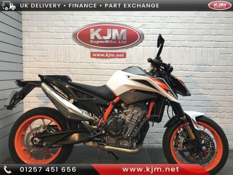 KTM 890 DUKE R, 2021/21, 1 OWNER BIKES, JUST 5,592 MILES COVERED.