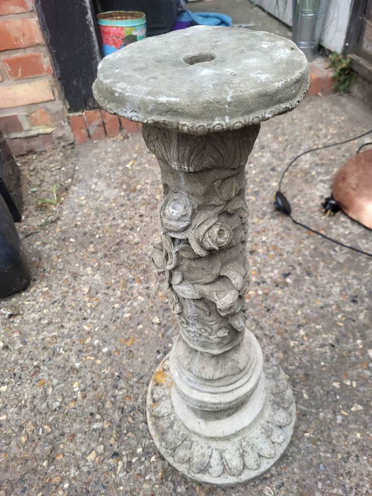 Stone Garden Pedestal / Bird Bath Stand - Good Condition