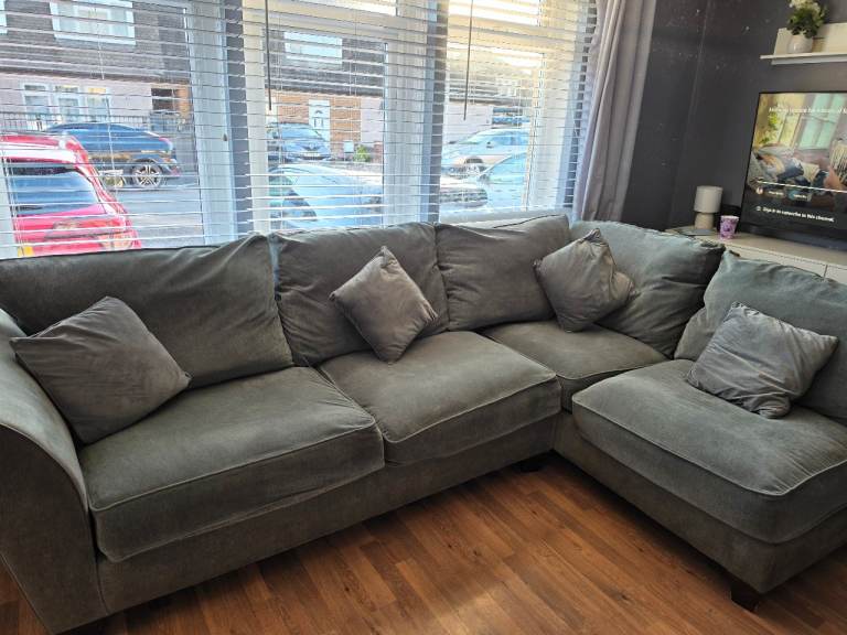 Sofa ready to go this thusday 