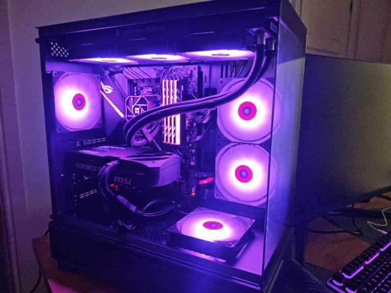 High-End Gaming PC – Ryzen 9 5900x + RTX 5070 – 32GB RAM – 4.5TB Storage