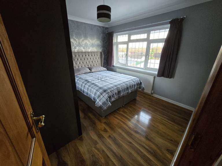 Double Room to Rent – Maidenhead, Professionals & Students)