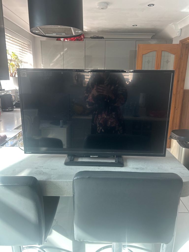 32” Sharp TV