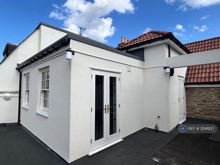 2 bedroom flat in Stokes Croft, Bristol, BS1 (2 bed) (#3041257)