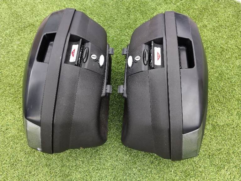 GIVI  SIDE PANNIERS 