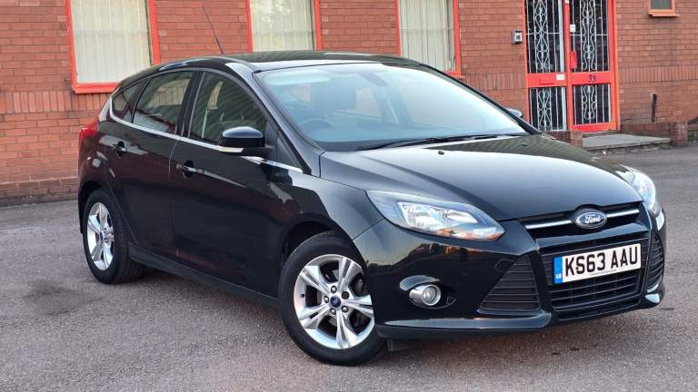 FORD FOCUS 1.0t ECOBOOST ZETEC 83k FSH LONG MOT WET-BELT/WATER-PUMP REPLACED 63 REG 1 x OWNER