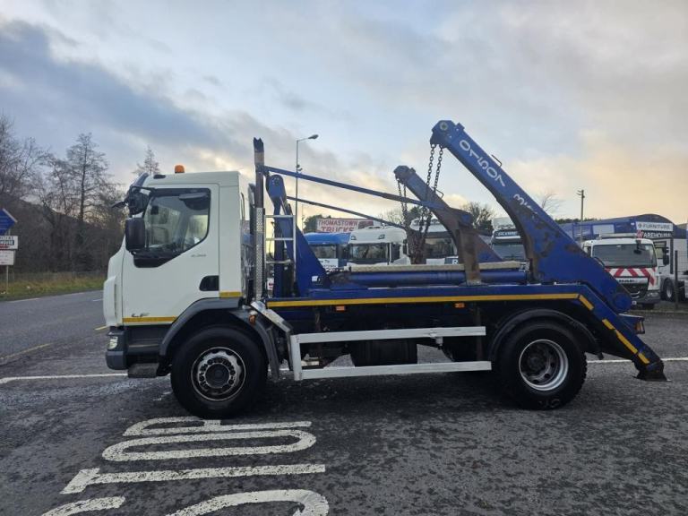 2019 DAF LF 230 18 TON GROSS 4X2 with Hyvalift Skip Gear