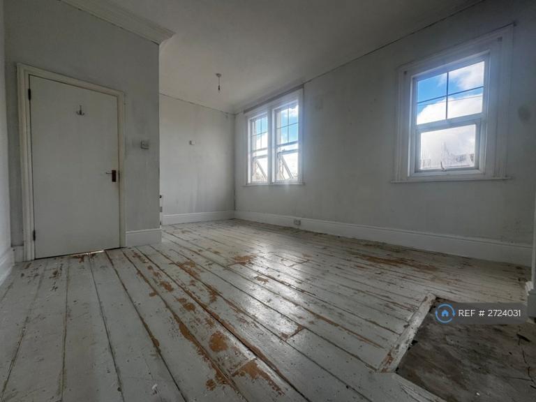 2 bedroom flat in Bridge Road, Southampton, SO19 (2 bed) (#2724031)